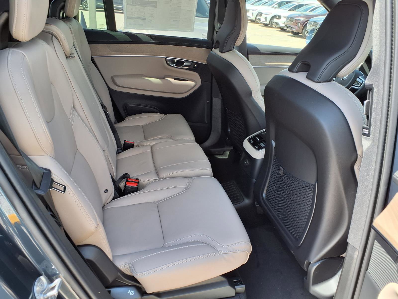 New 2026 Volvo XC90 T8 Ultra w/ Protection Package Premier image 10