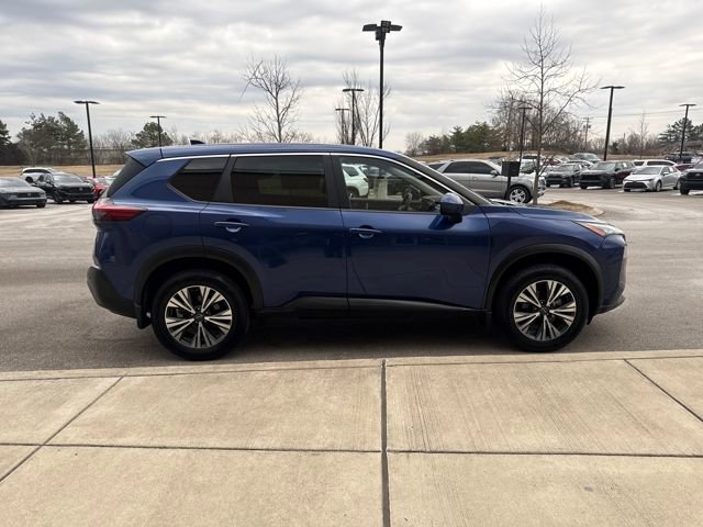 Used 2023 Nissan Rogue SV image 5
