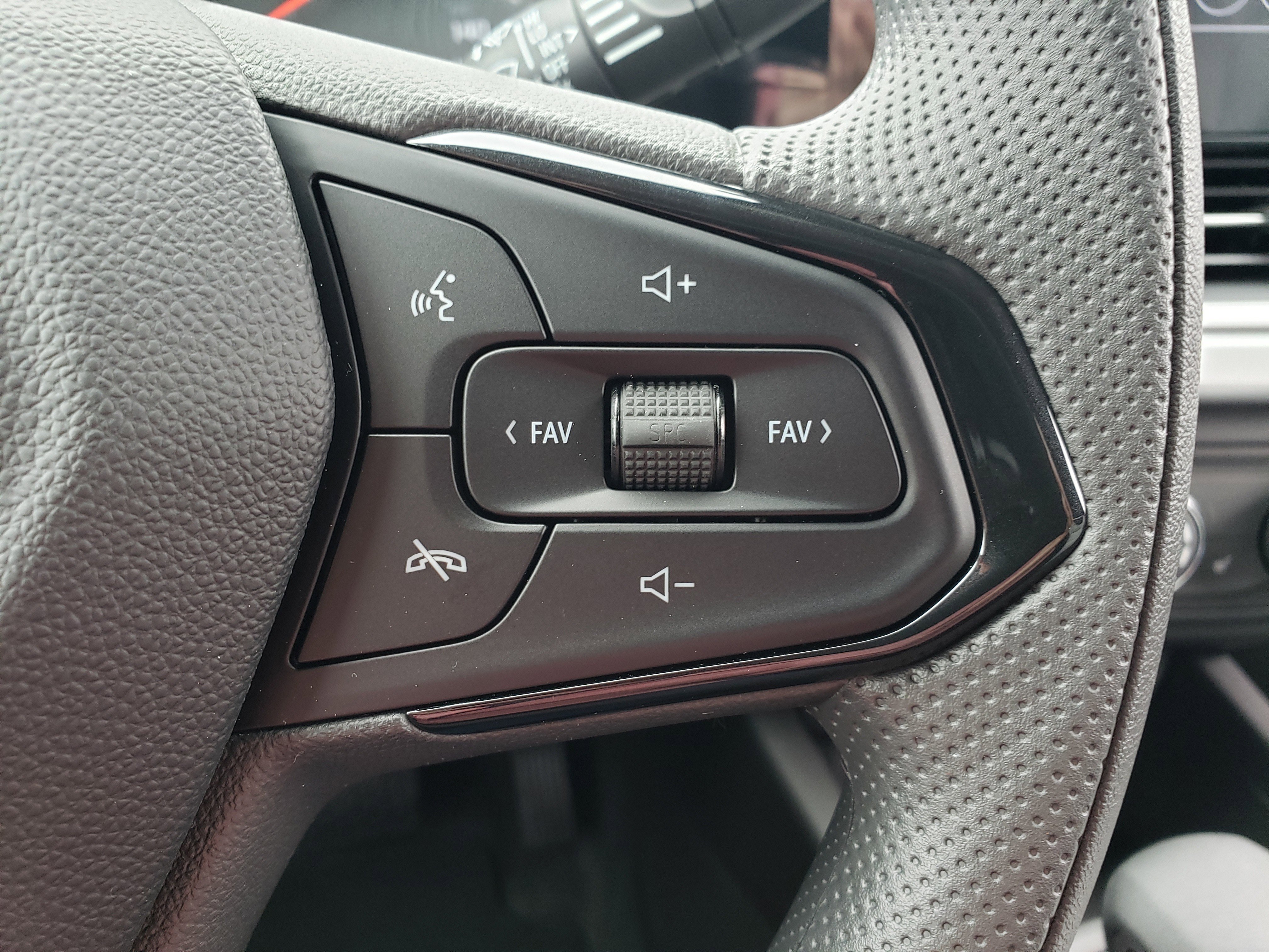 New 2026 Chevrolet Trax LS image 16