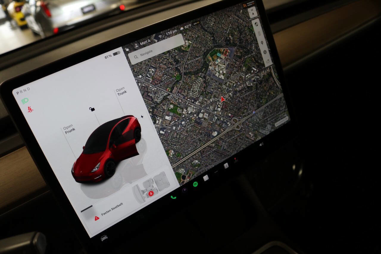 Used 2023 Tesla Model Y Performance image 26