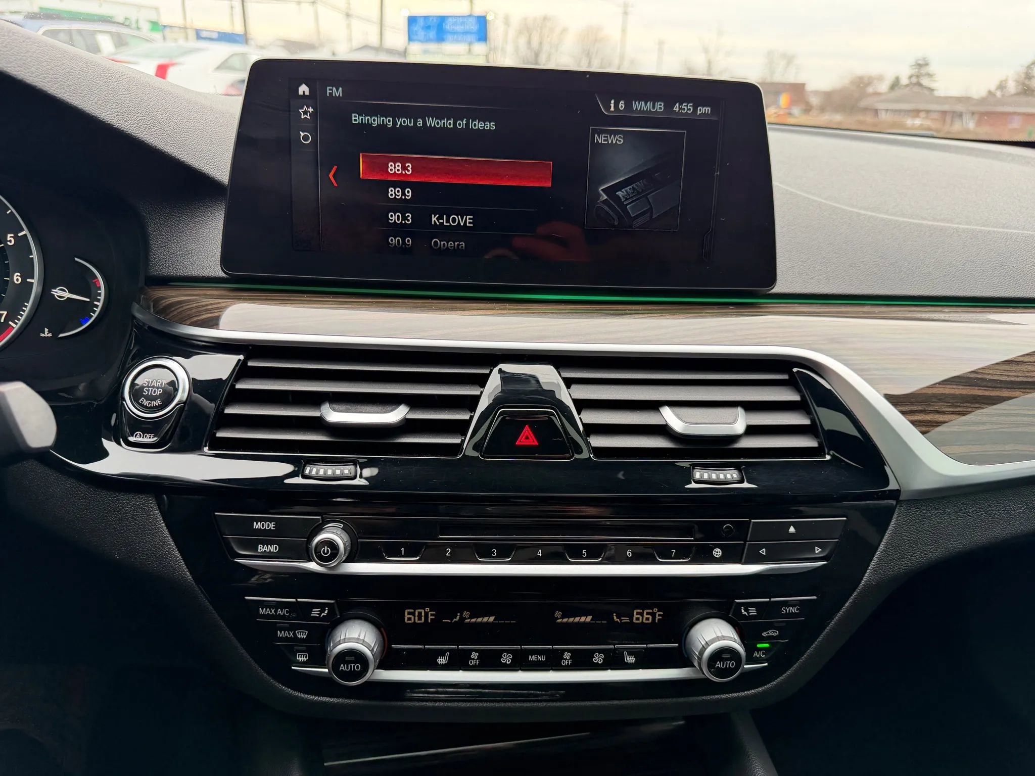 Used 2018 BMW 540i xDrive w/ Premium Package image 16