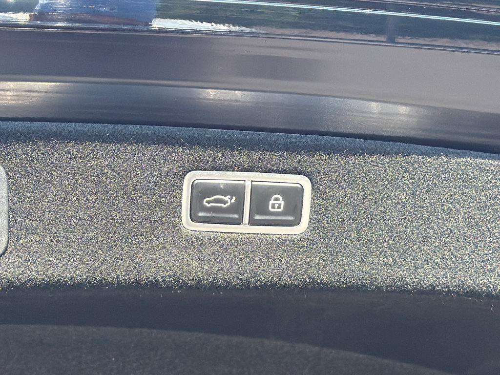 Used 2023 Genesis G90 3.5T AWD/4WD image 21