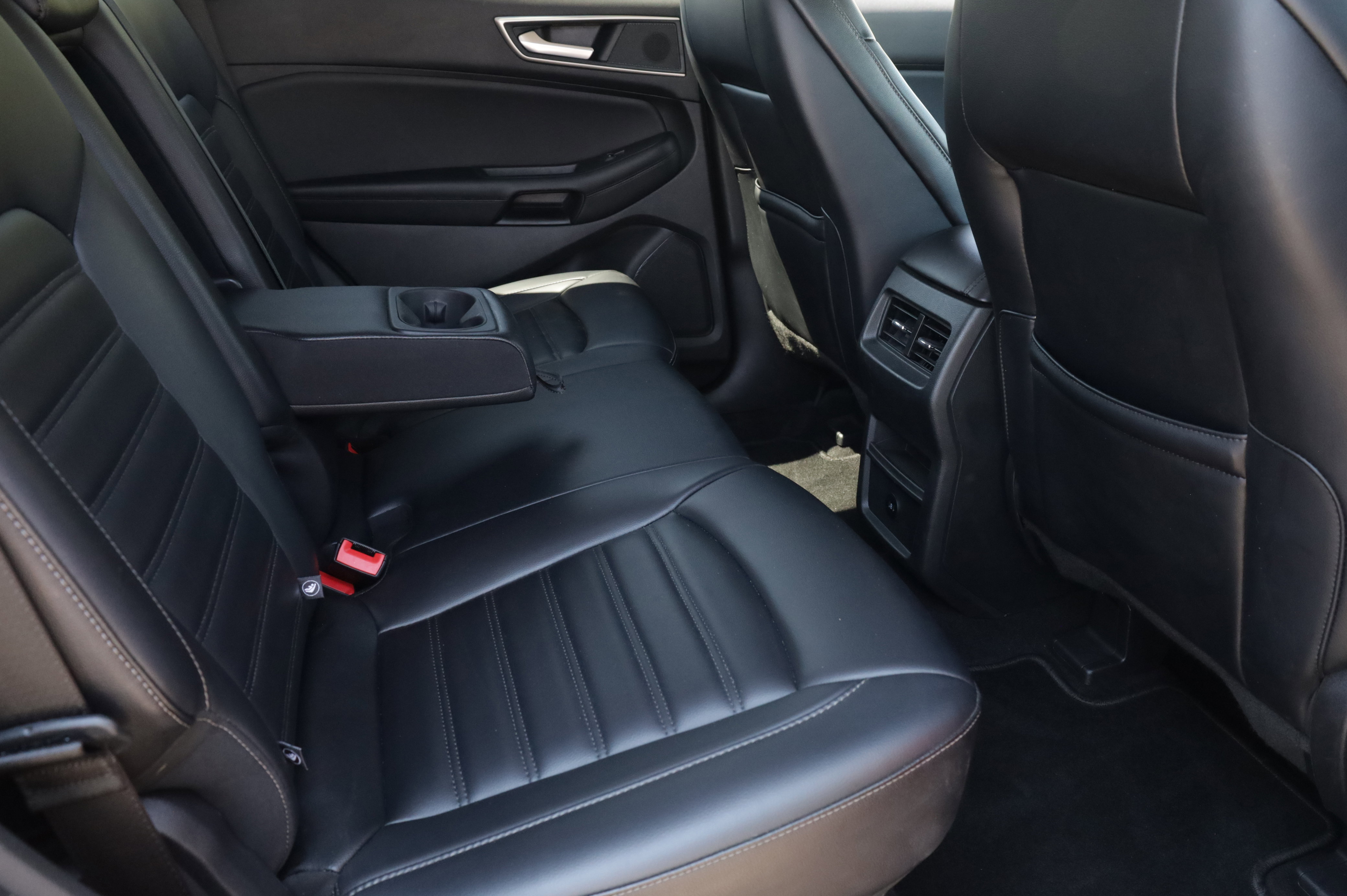 Used 2024 Ford Edge SEL image 14