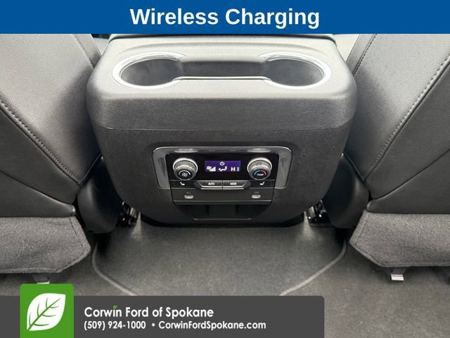 Used 2024 Chevrolet Tahoe Z71 w/ Luxury Package image 11