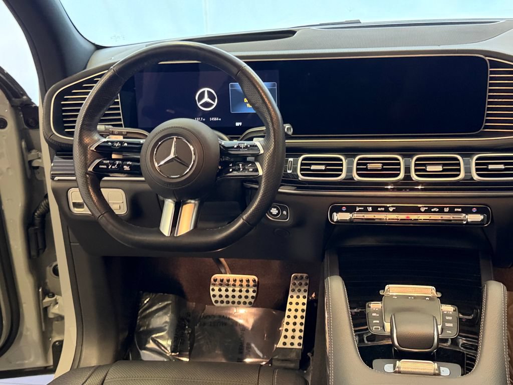Used 2025 Mercedes-Benz GLS 450 4MATIC image 21