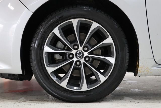 Used 2016 Toyota Avalon XLE Premium w/ Protection Package FWD image 9