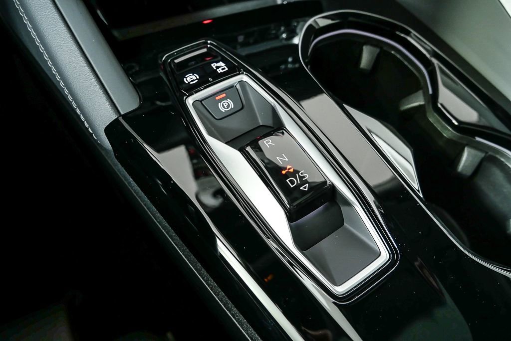 New 2025 Audi Q5 Premium Plus AWD/4WD image 17