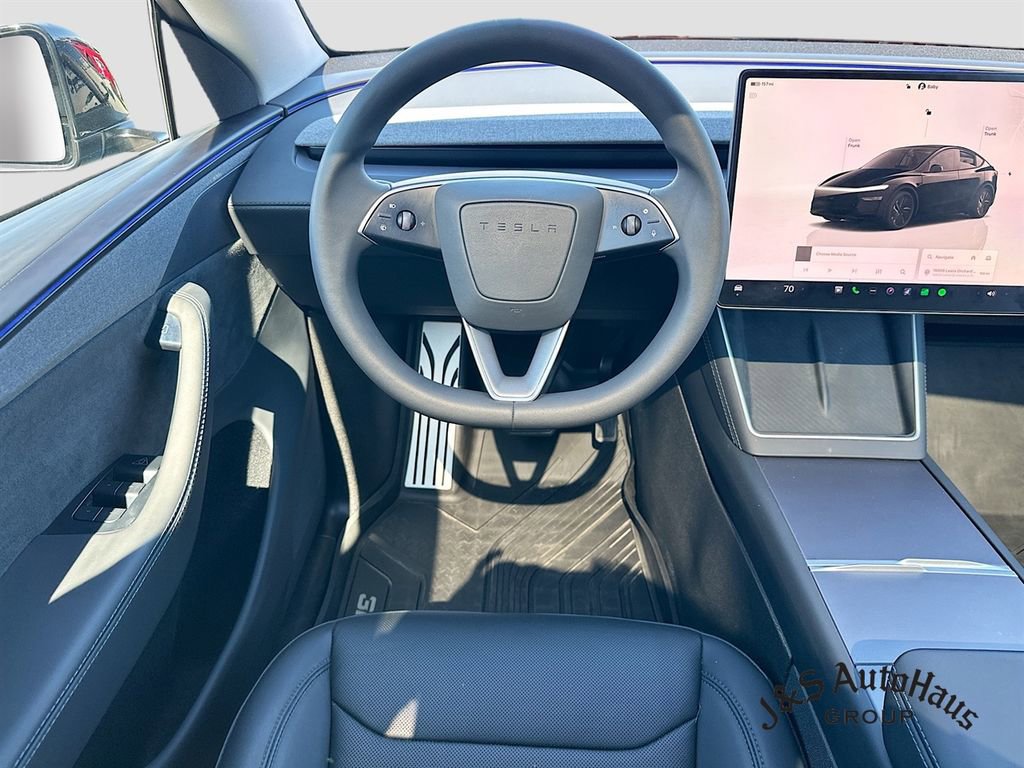 Used 2026 Tesla Model Y Long Range AWD/4WD image 30