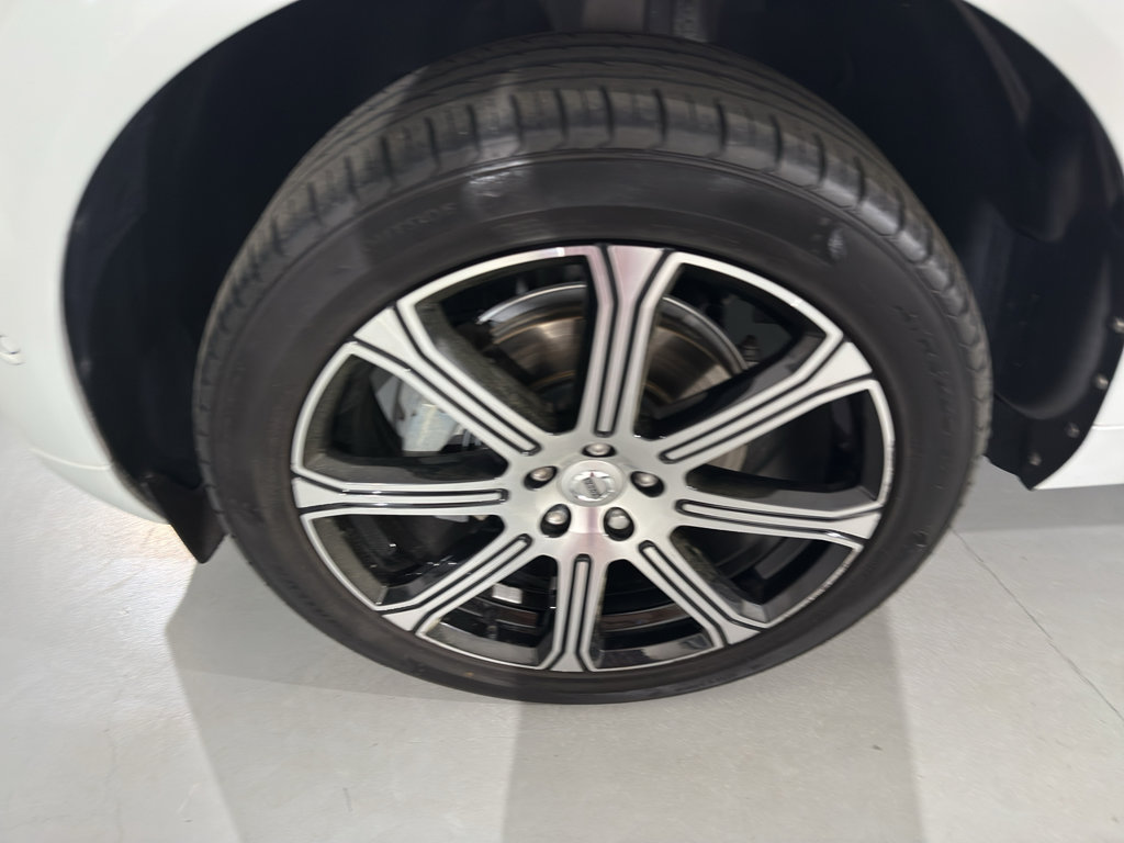 Used 2021 Volvo XC60 T5 Inscription w/ Advanced Package image 4