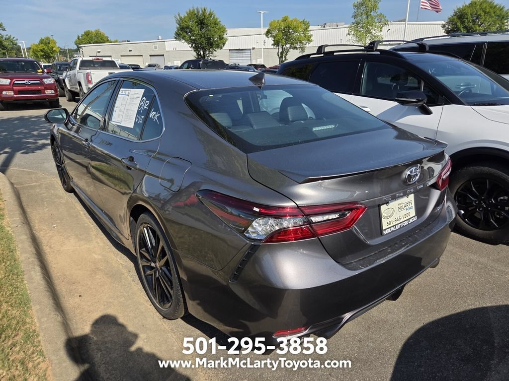 Used 2023 Toyota Camry XSE FWD image 5