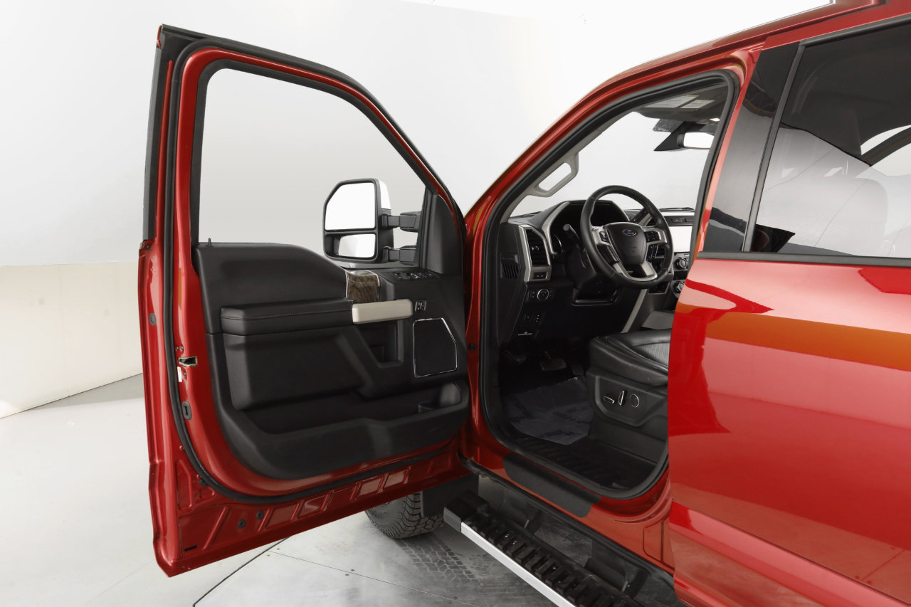 Used 2019 Ford F250 Lariat w/ Lariat Ultimate Package image 12