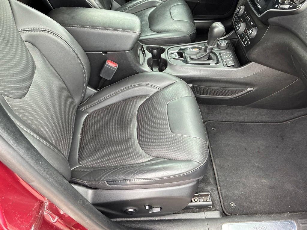 Used 2021 Jeep Cherokee Limited AWD/4WD image 40