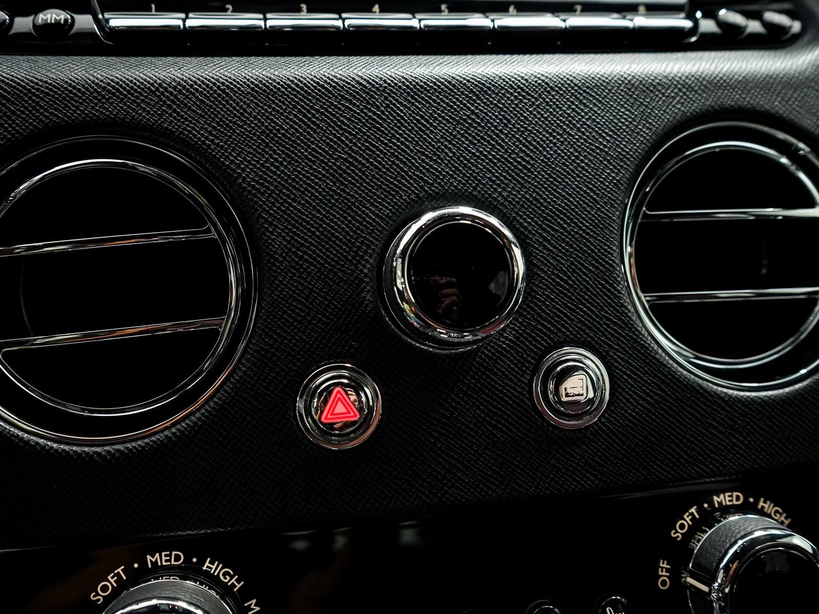 Certified 2022 Rolls-Royce Cullinan image 42