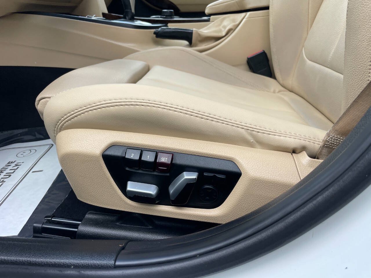 Used 2017 BMW 330i Sedan RWD image 17
