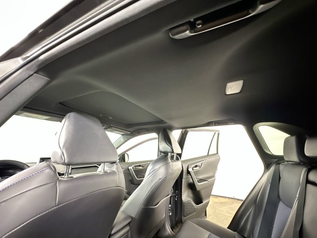Used 2022 Toyota RAV4 XSE AWD/4WD image 13