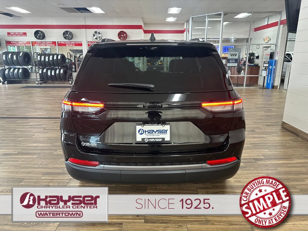 New 2026 Jeep Grand Cherokee Limited AWD/4WD image 4