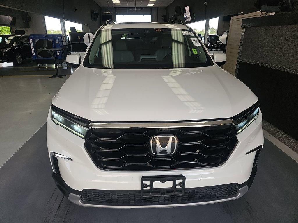 Used 2024 Honda Pilot Elite image 2