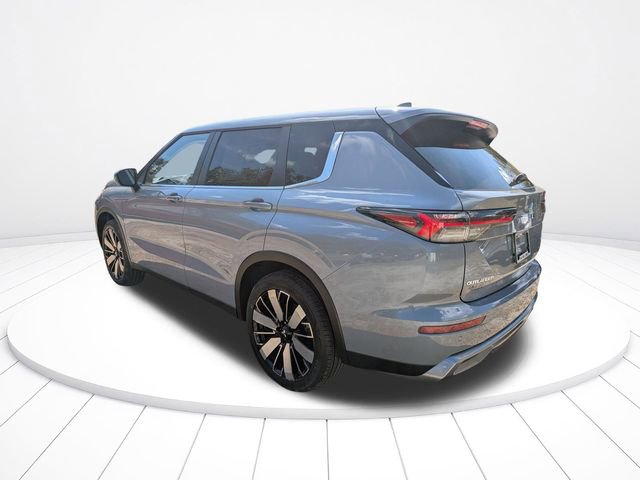 New 2026 Mitsubishi Outlander SE image 6