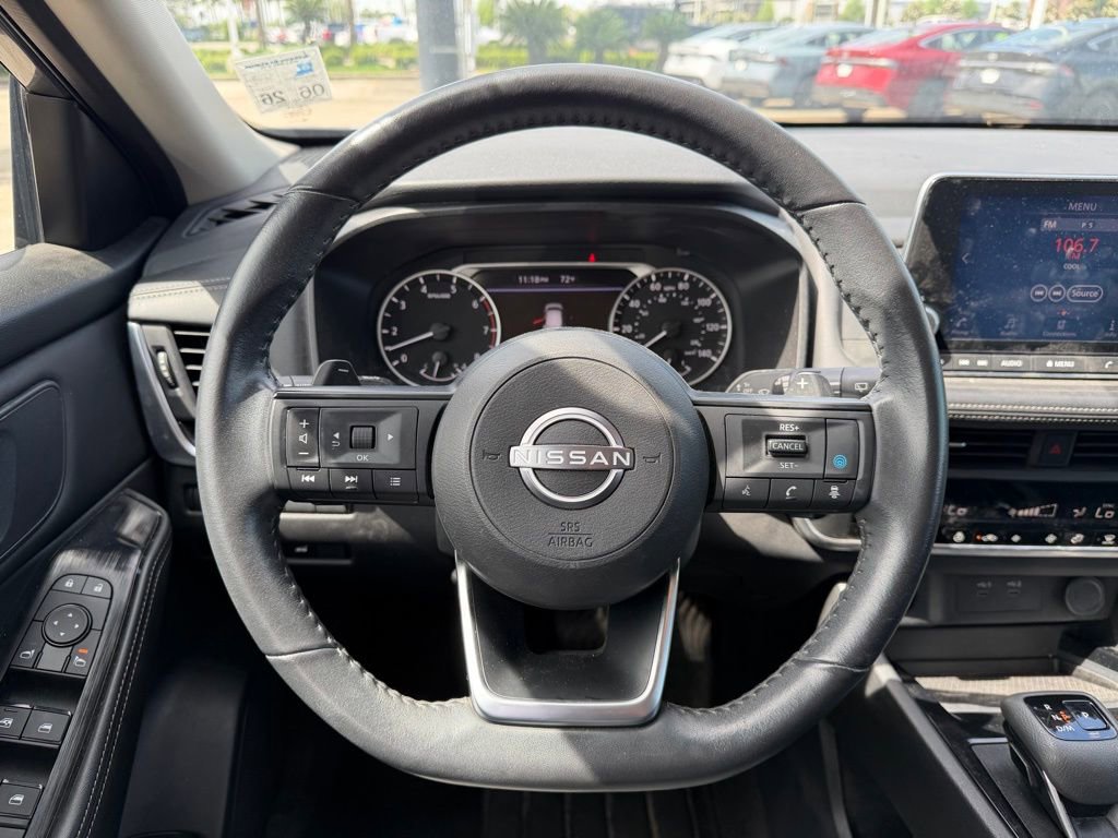 Used 2024 Nissan Rogue SV w/ SV Premium Package FWD image 16