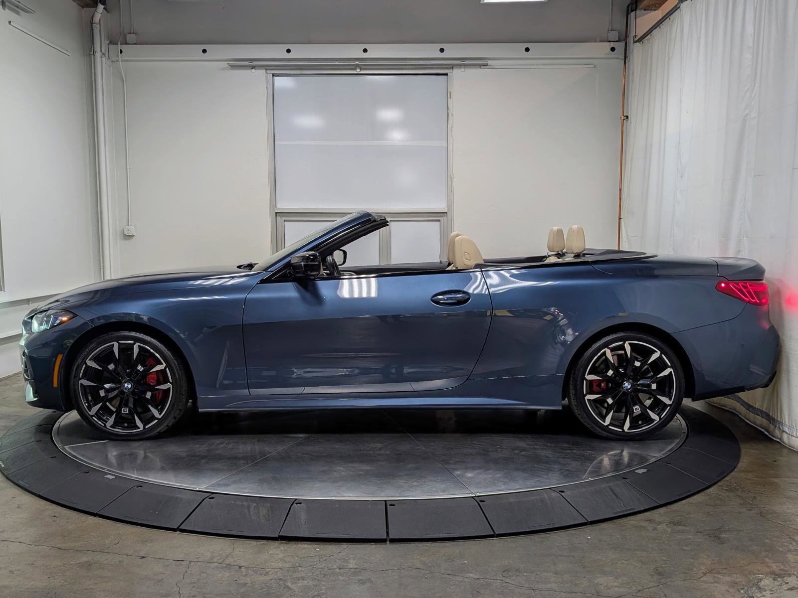 Used 2025 BMW 440i xDrive Convertible w/ Premium Package AWD/4WD image 14