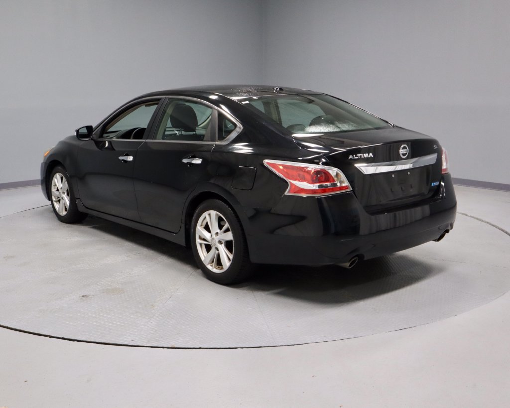 Used 2013 Nissan Altima 2.5 SL FWD image 9