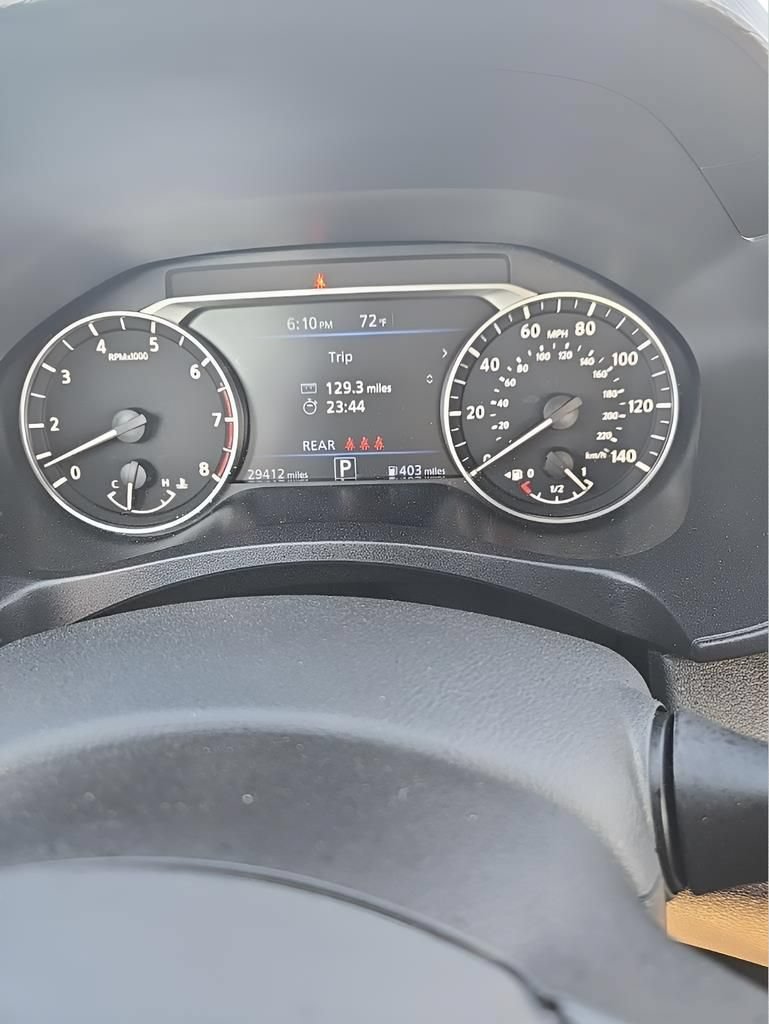 Used 2025 Nissan Altima 2.5 SV FWD image 13