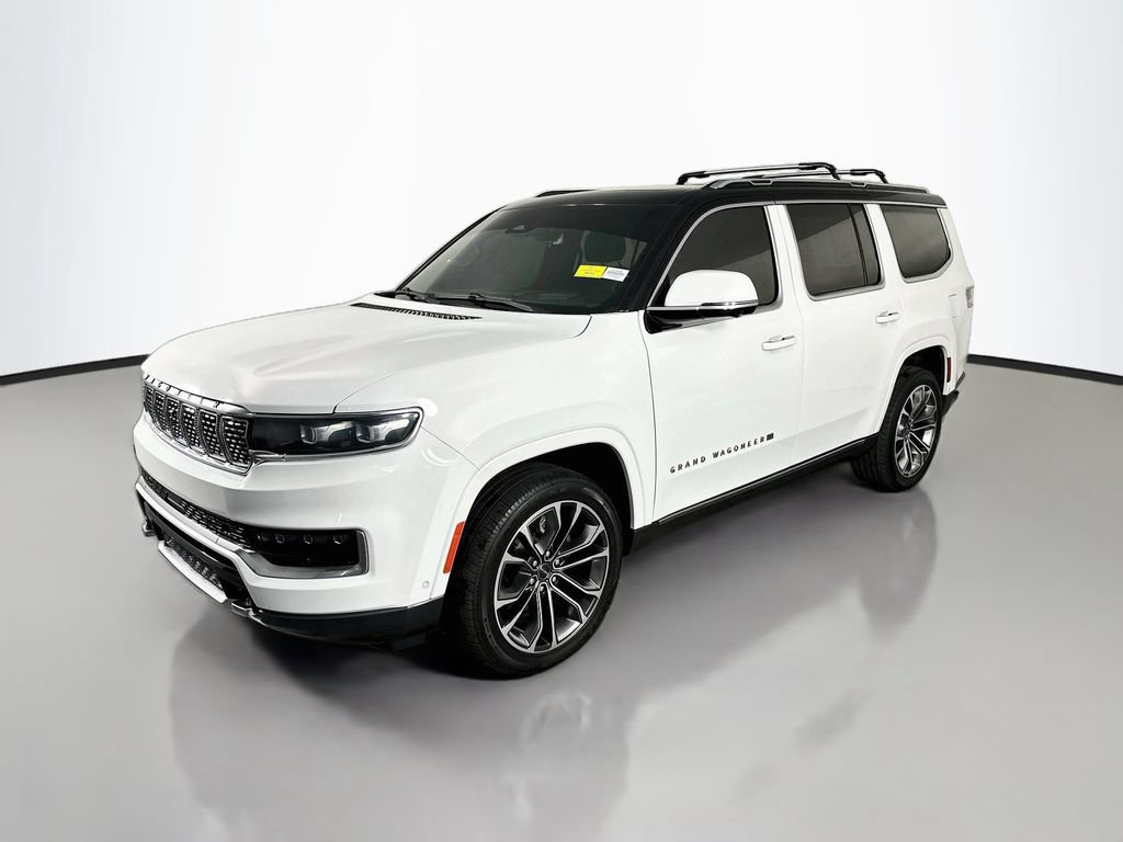 Used 2022 Jeep Grand Wagoneer Series III w/ HD Trailer Tow Package AWD/4WD image 3