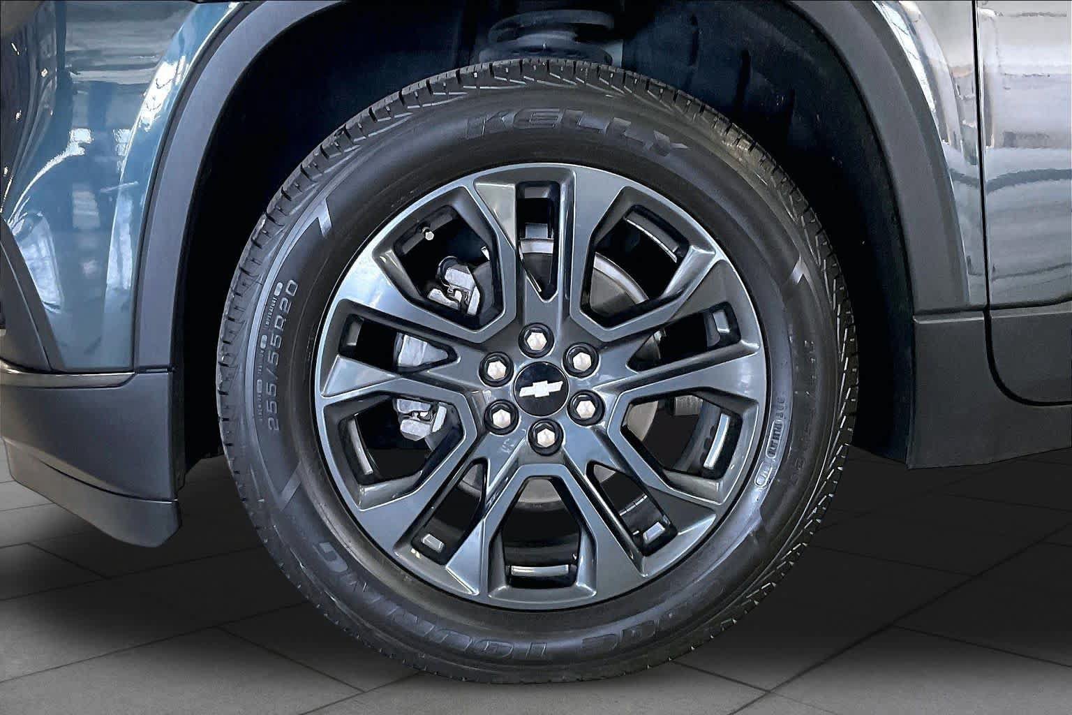 Used 2020 Chevrolet Traverse RS FWD image 10