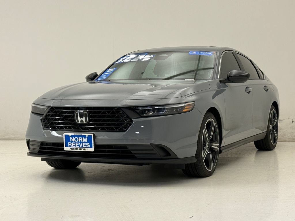 Used 2025 Honda Accord Sport image 2