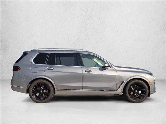 Used 2026 BMW X7 xDrive40i AWD/4WD image 4