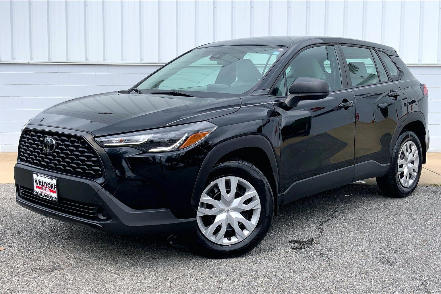 Used 2022 Toyota Corolla Cross L AWD/4WD image 2