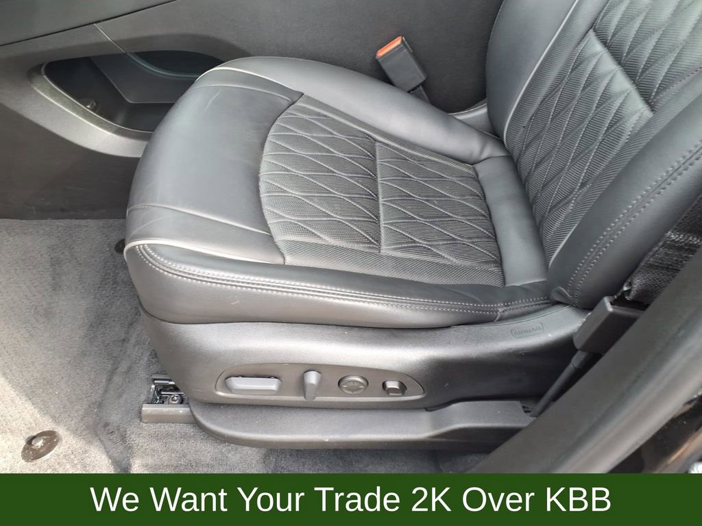 Used 2023 Buick Enclave Avenir w/ Avenir Technology Package image 11