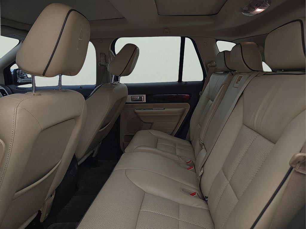 Used 2010 Lincoln MKX Base image 10