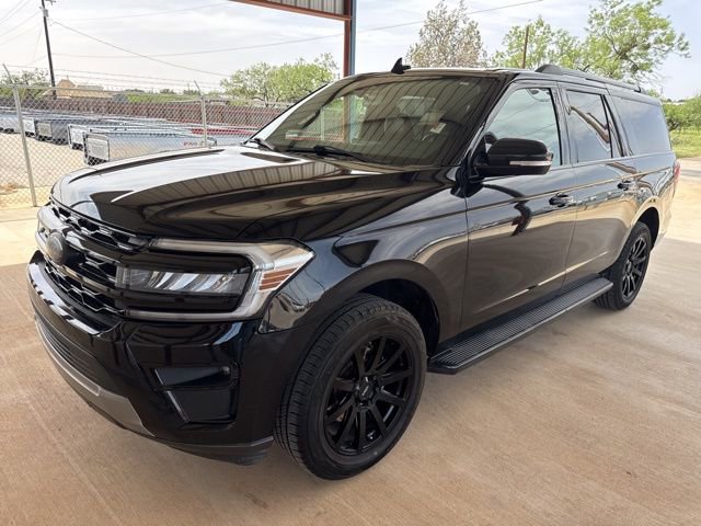 Used 2023 Ford Expedition Max Limited RWD image 3