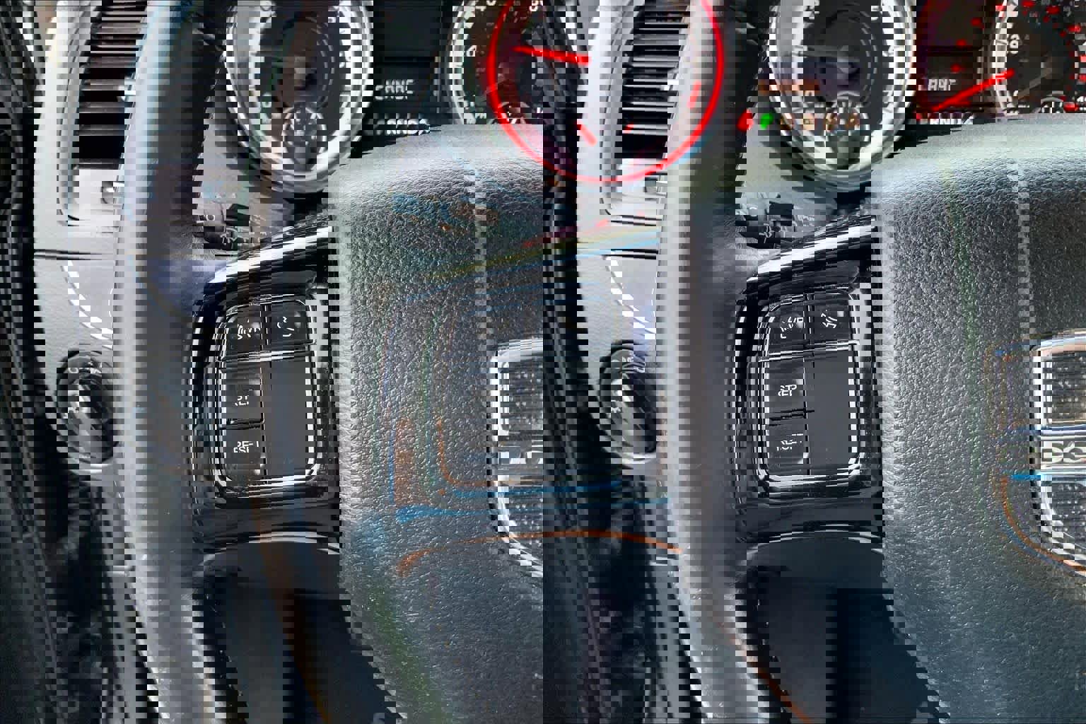 Used 2015 Dodge Grand Caravan SE FWD image 22