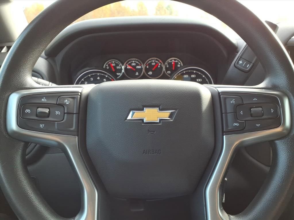 Used 2022 Chevrolet Silverado 1500 Custom w/ Safety Confidence Package image 17