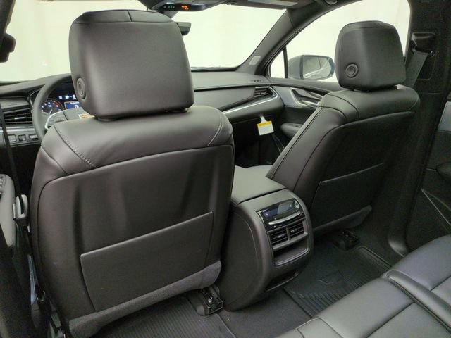 Used 2026 Cadillac XT5 Premium Luxury w/ LPO, ONYX Package AWD/4WD image 23