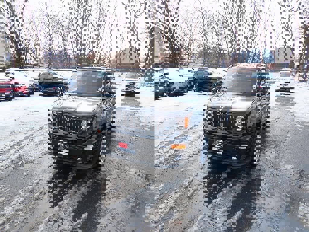 Used 2022 Jeep Renegade Latitude image 1