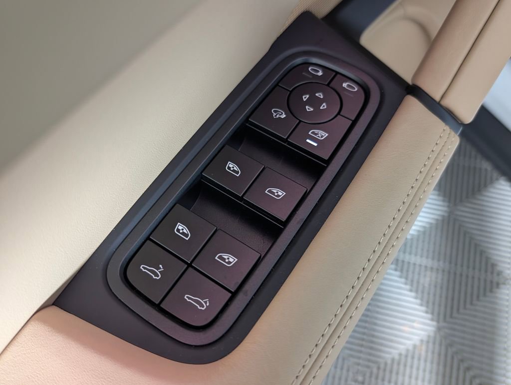 New 2026 Porsche Cayenne image 26