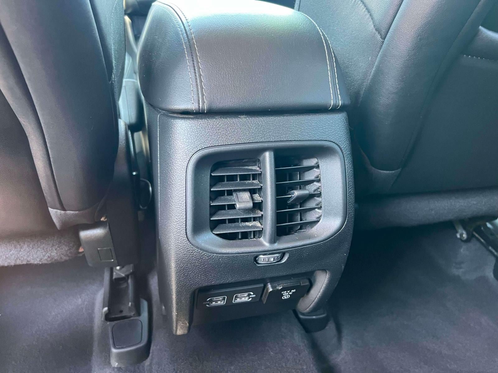 Used 2022 Jeep Cherokee Limited AWD/4WD image 28