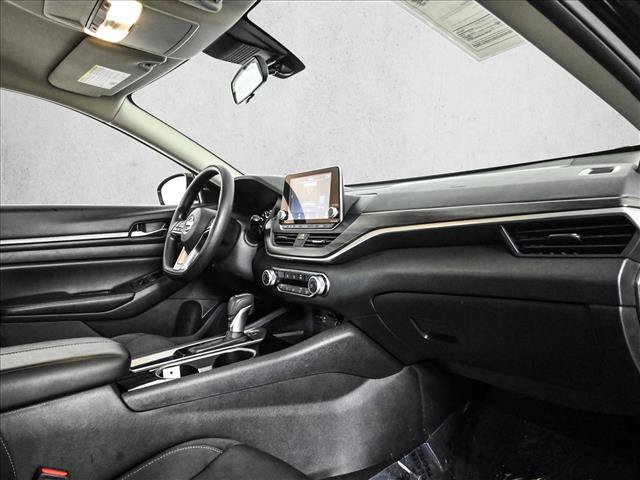 Used 2024 Nissan Altima 2.5 SV FWD image 22