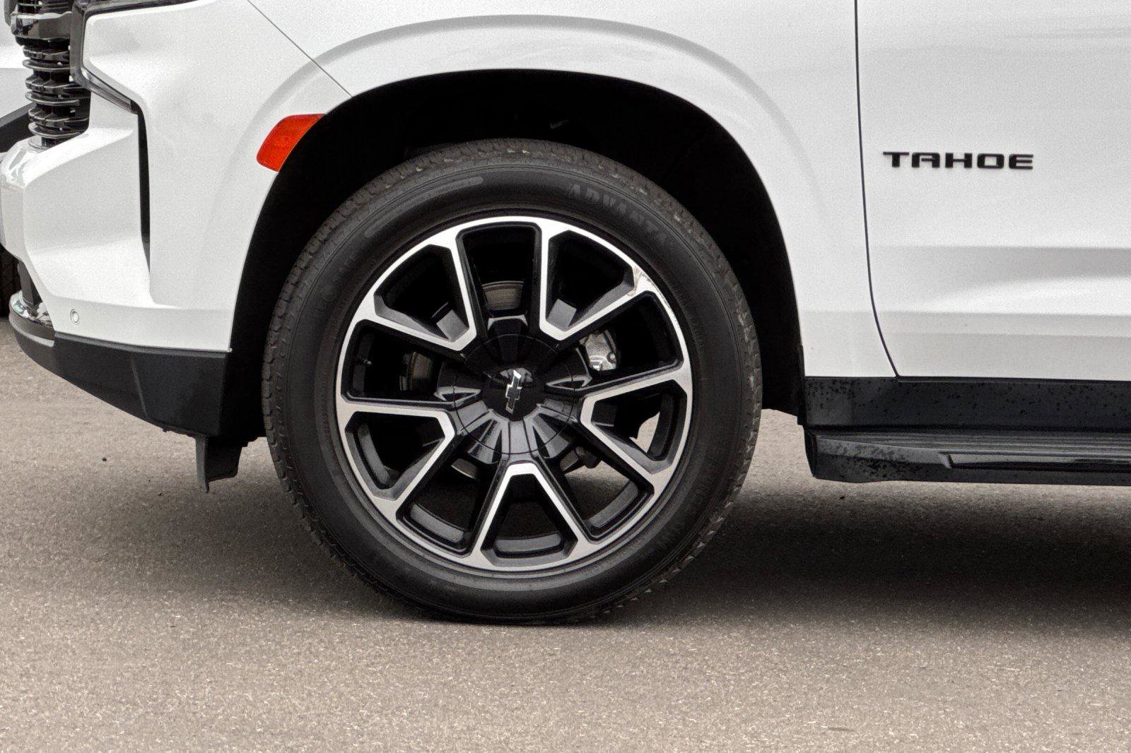 Used 2021 Chevrolet Tahoe RST w/ Luxury Package AWD/4WD image 29