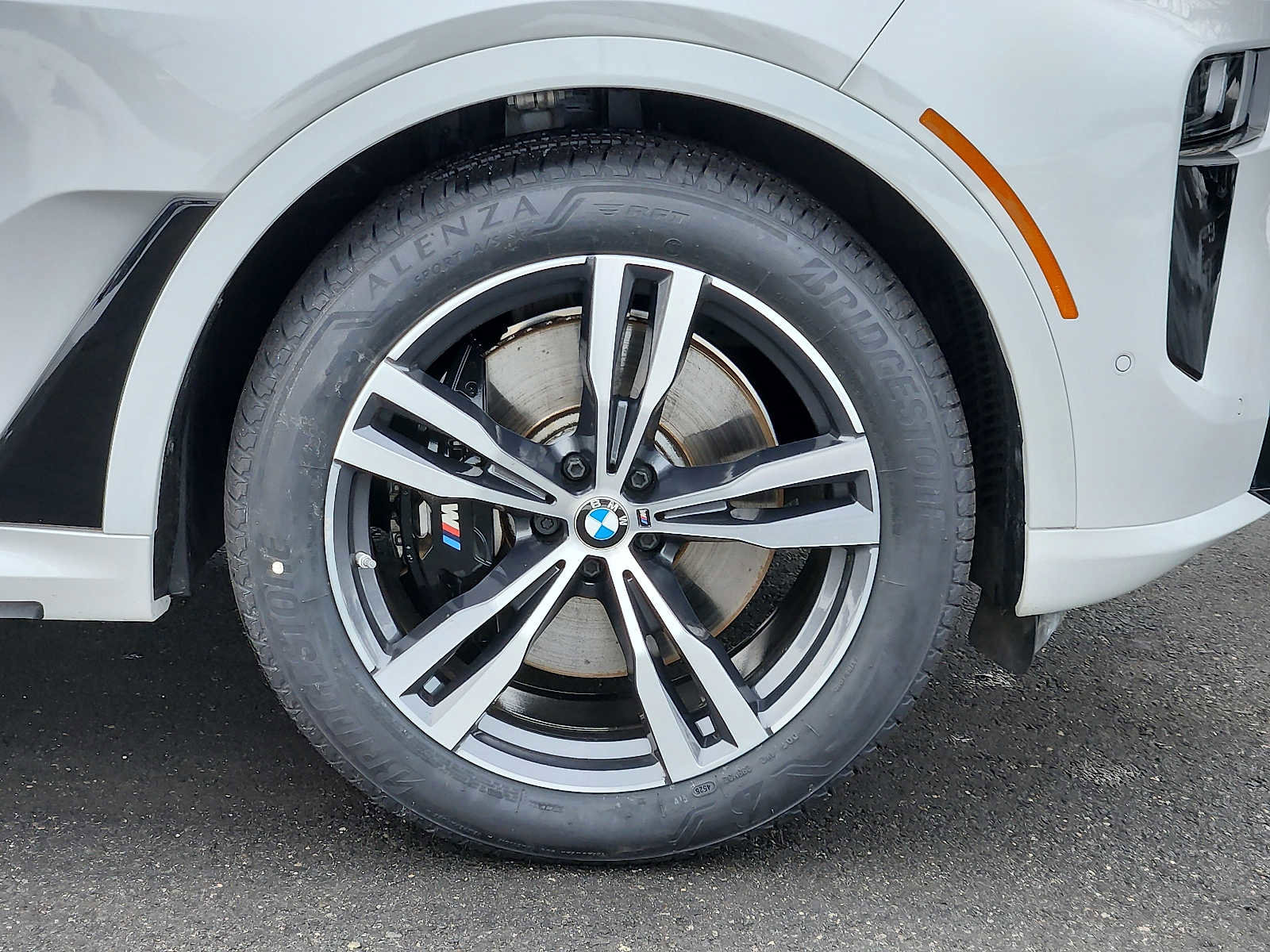 Certified 2024 BMW X7 xDrive40i w/ M Sport Package image 8