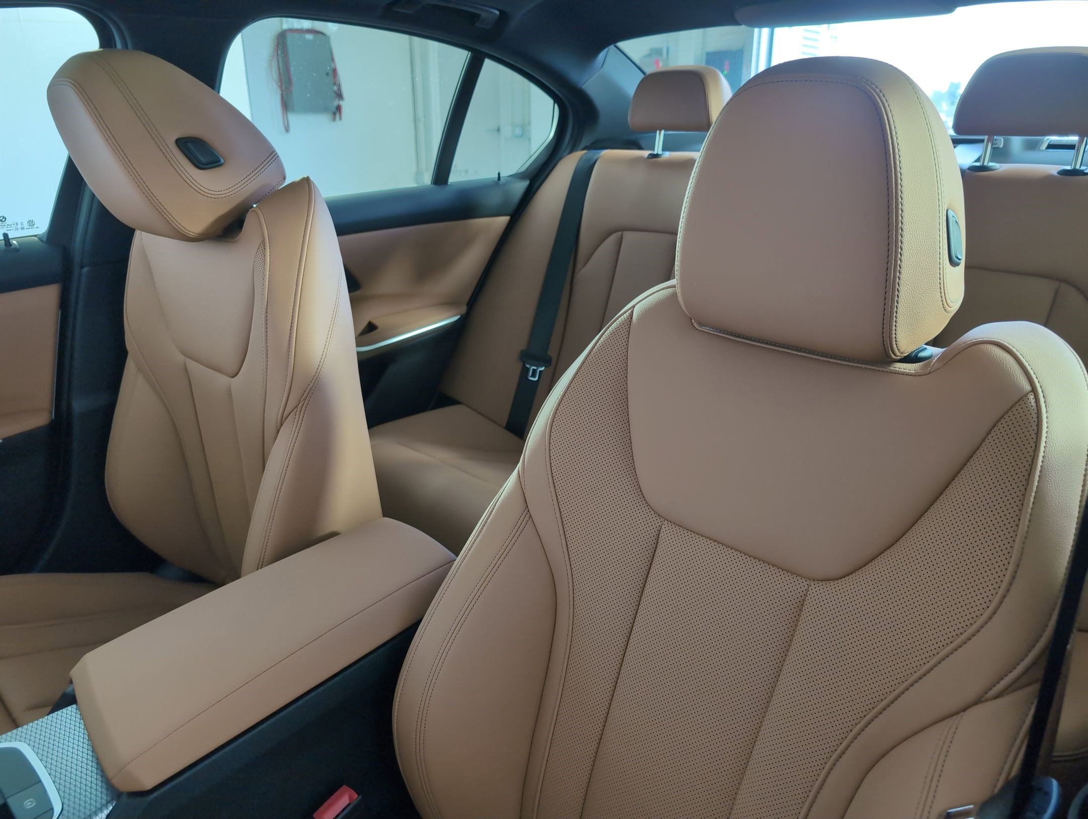 Used 2025 BMW 330i Sedan w/ Convenience Package image 21