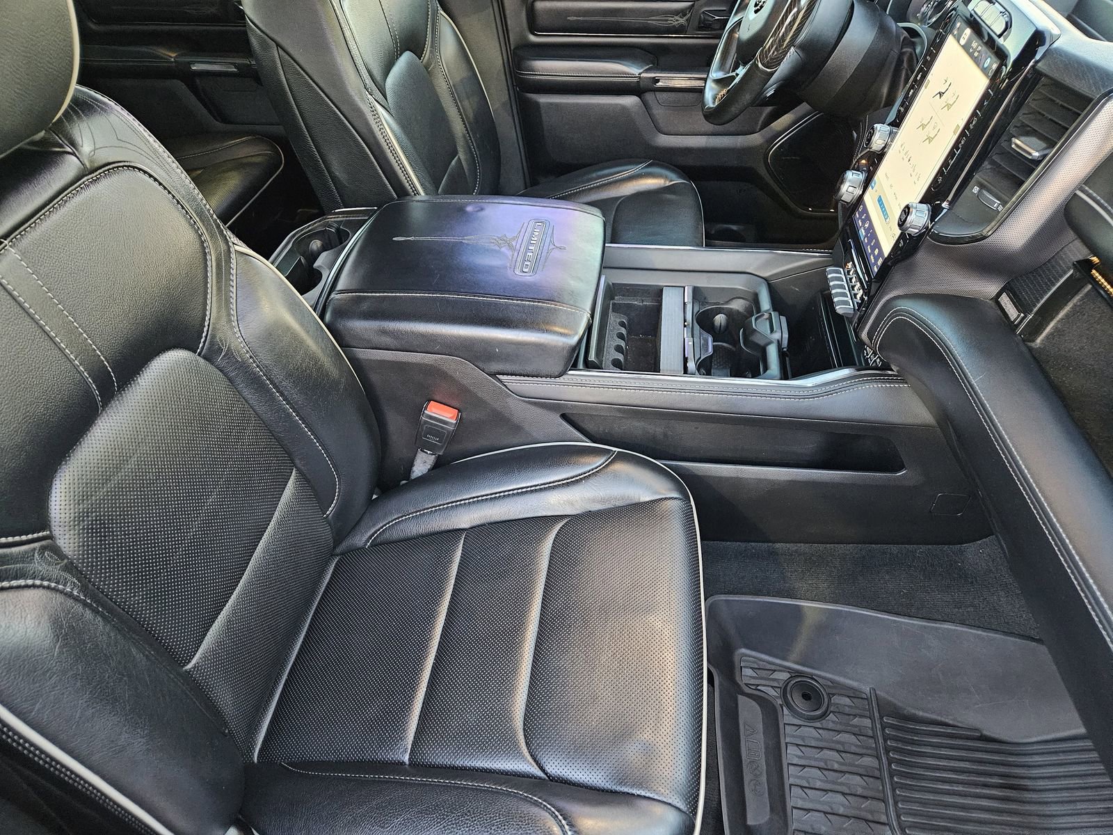 Used 2022 RAM 1500 Limited w/ Night Edition image 16