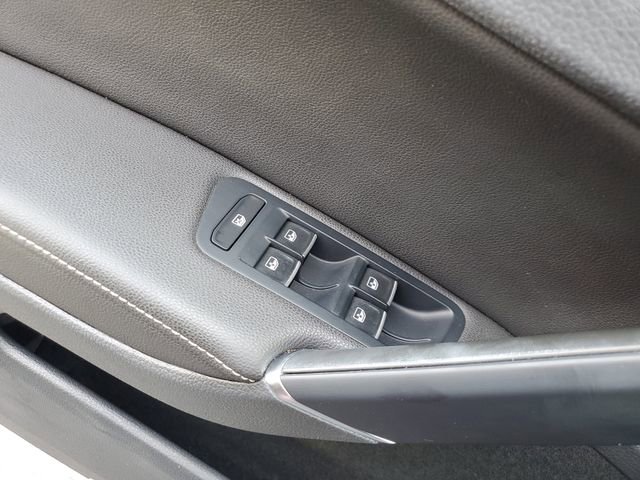 Used 2019 Volkswagen Golf R 4-Door AWD/4WD image 30