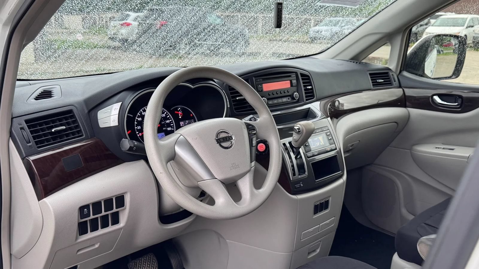 Used 2015 Nissan Quest S FWD image 2