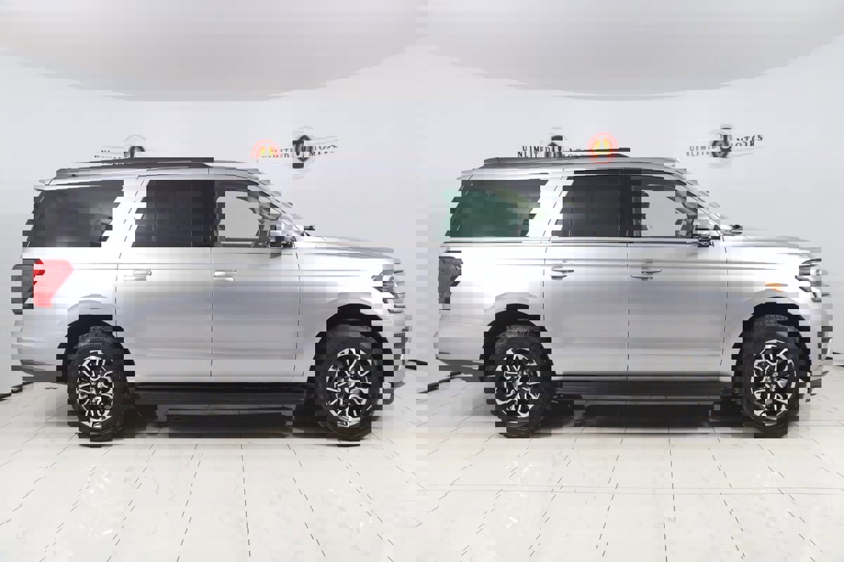 Used 2024 Ford Expedition Max XLT image 2