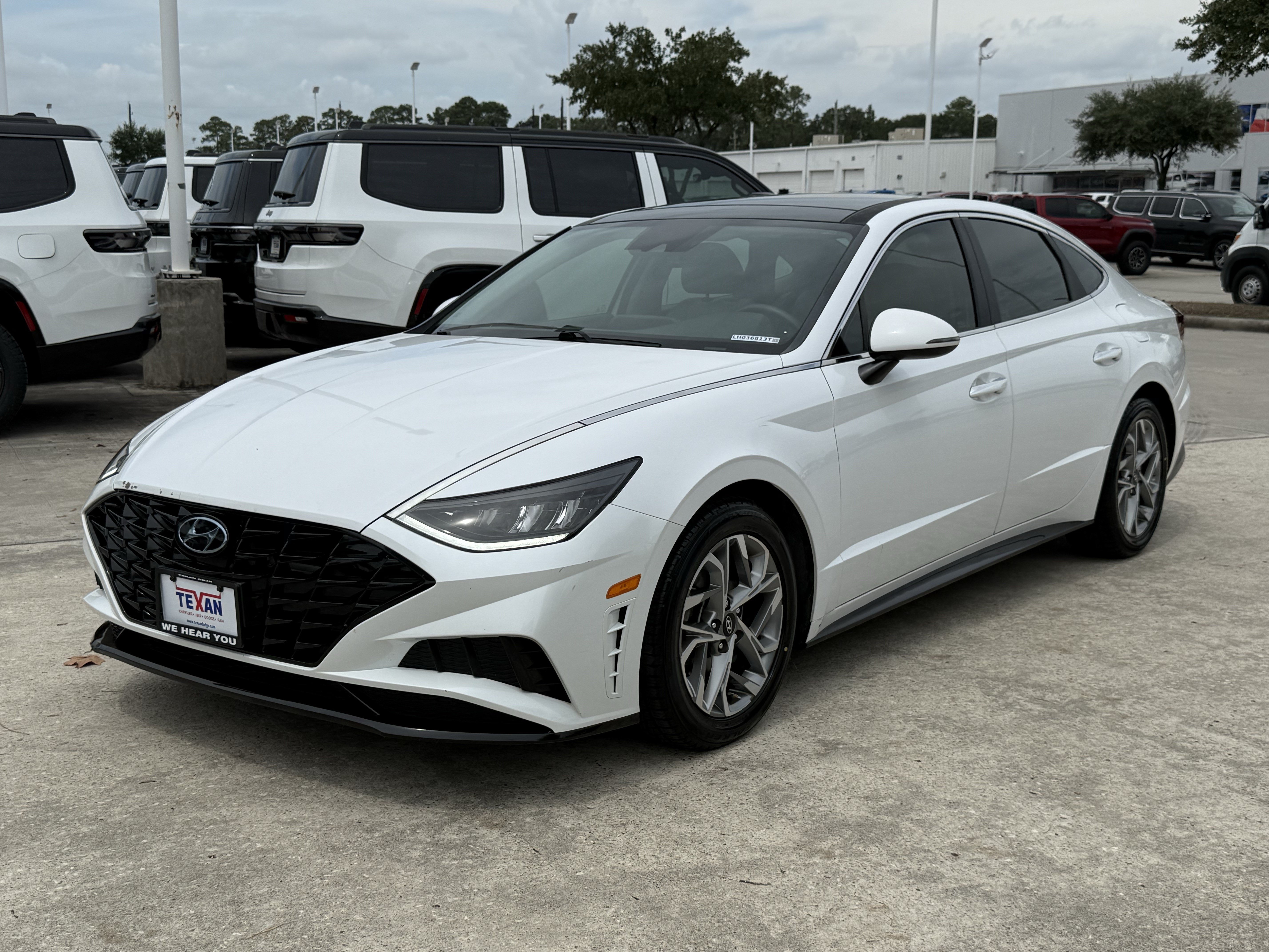 Used 2020 Hyundai Sonata SEL w/ Convenience + Sunroof Package FWD image 9