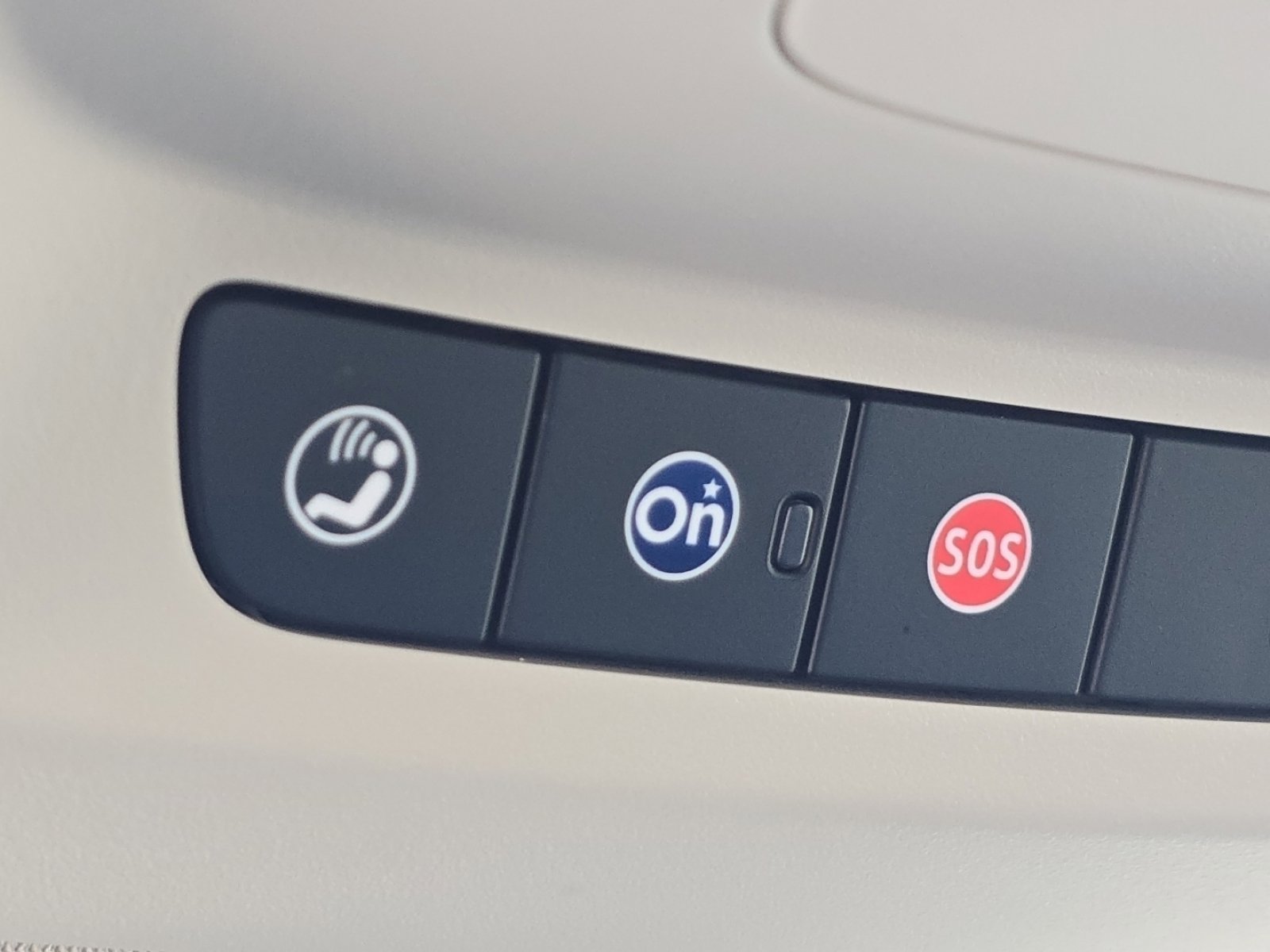 Used 2021 Buick Envision Essence image 37